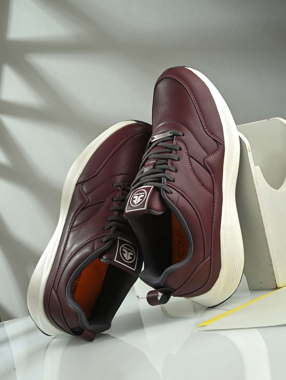 men solid maroon sport shoe