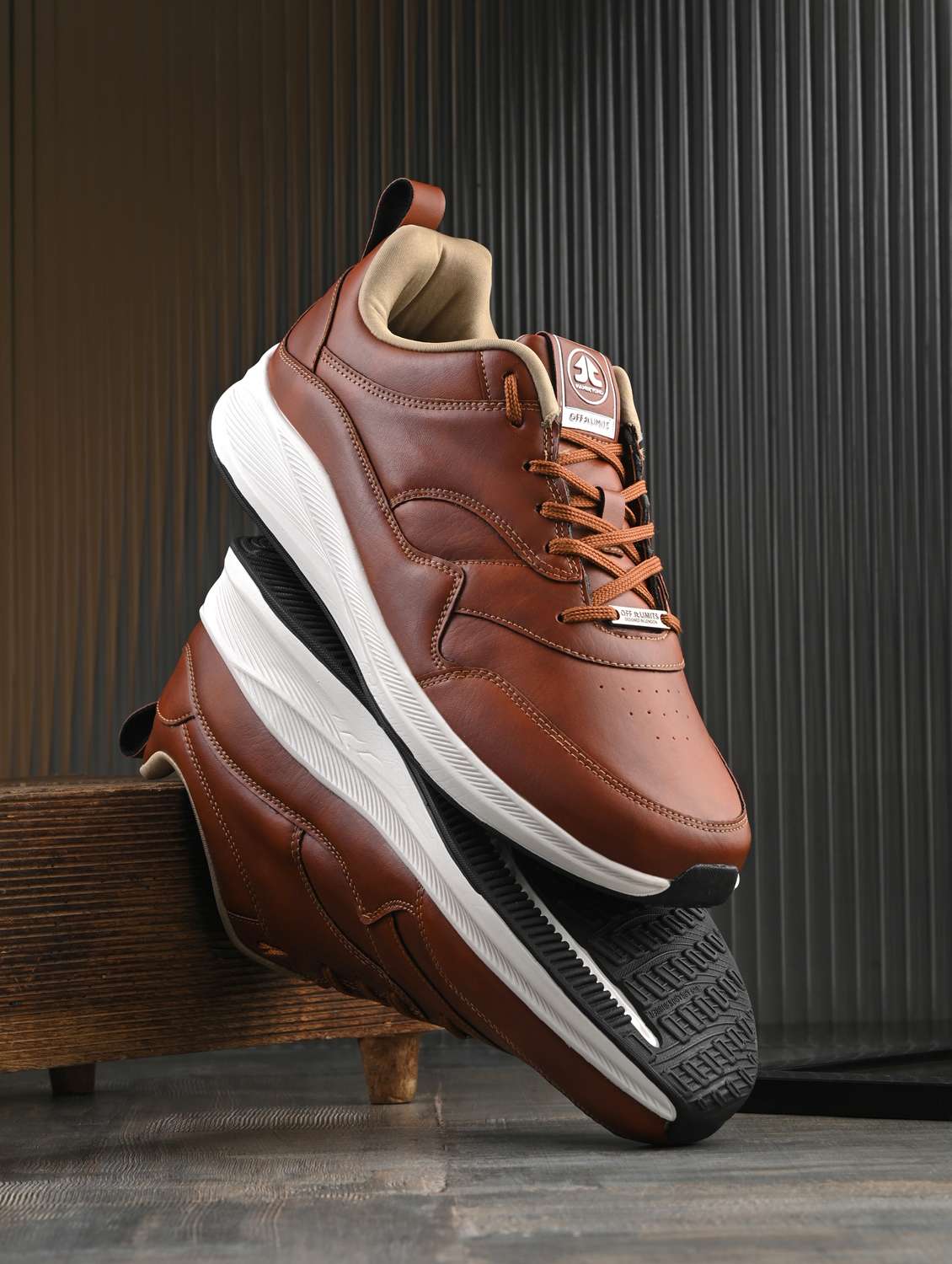 men tan solid sport shoe