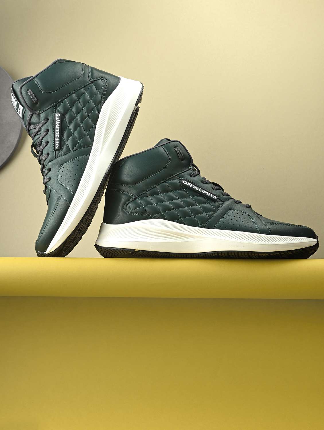 men bottle green sport shoe - 22020642 -  Zoom Image - 0