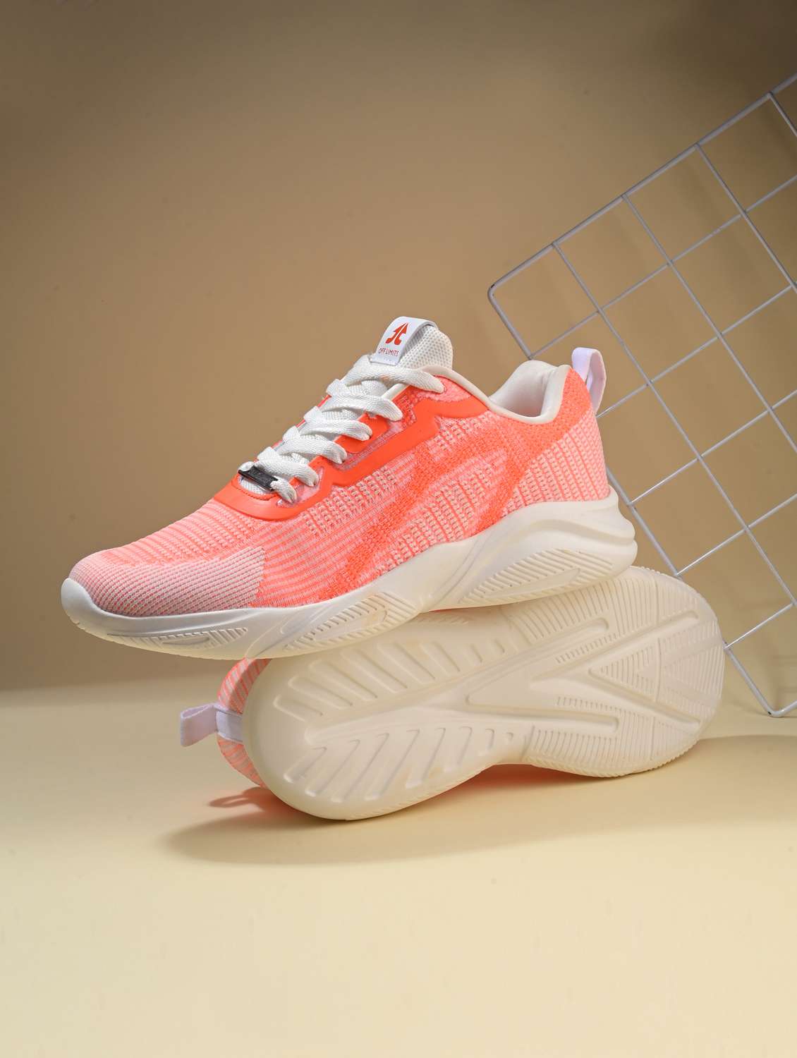 men solid peach lace up sport shoe