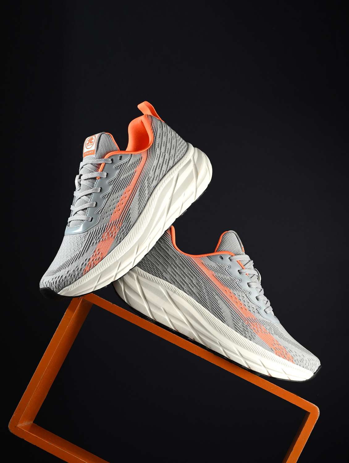 men solid grey sport shoe