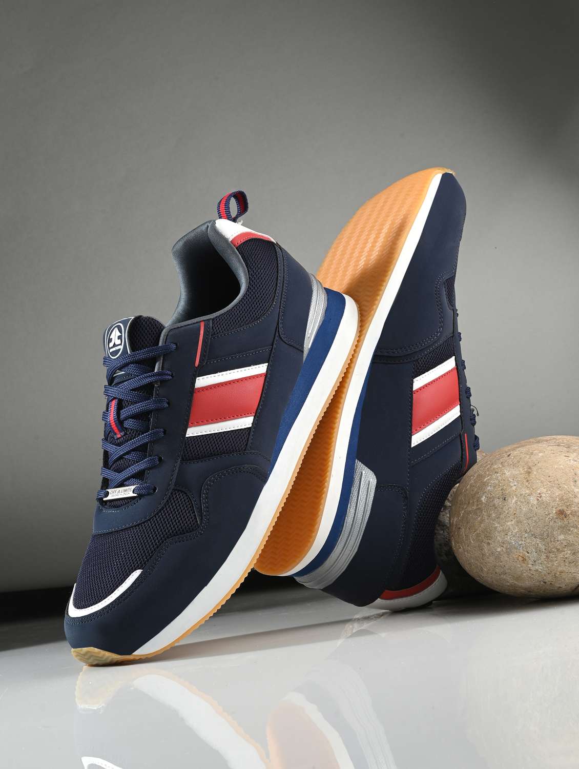 men navy blue lace up sport shoe