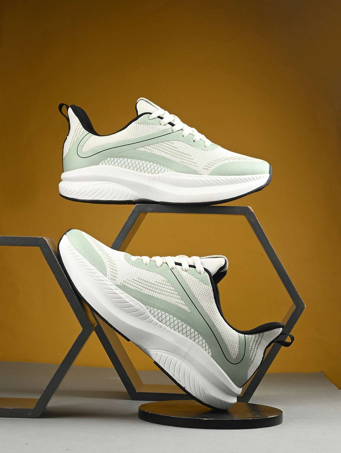 men off white lace up sport shoe