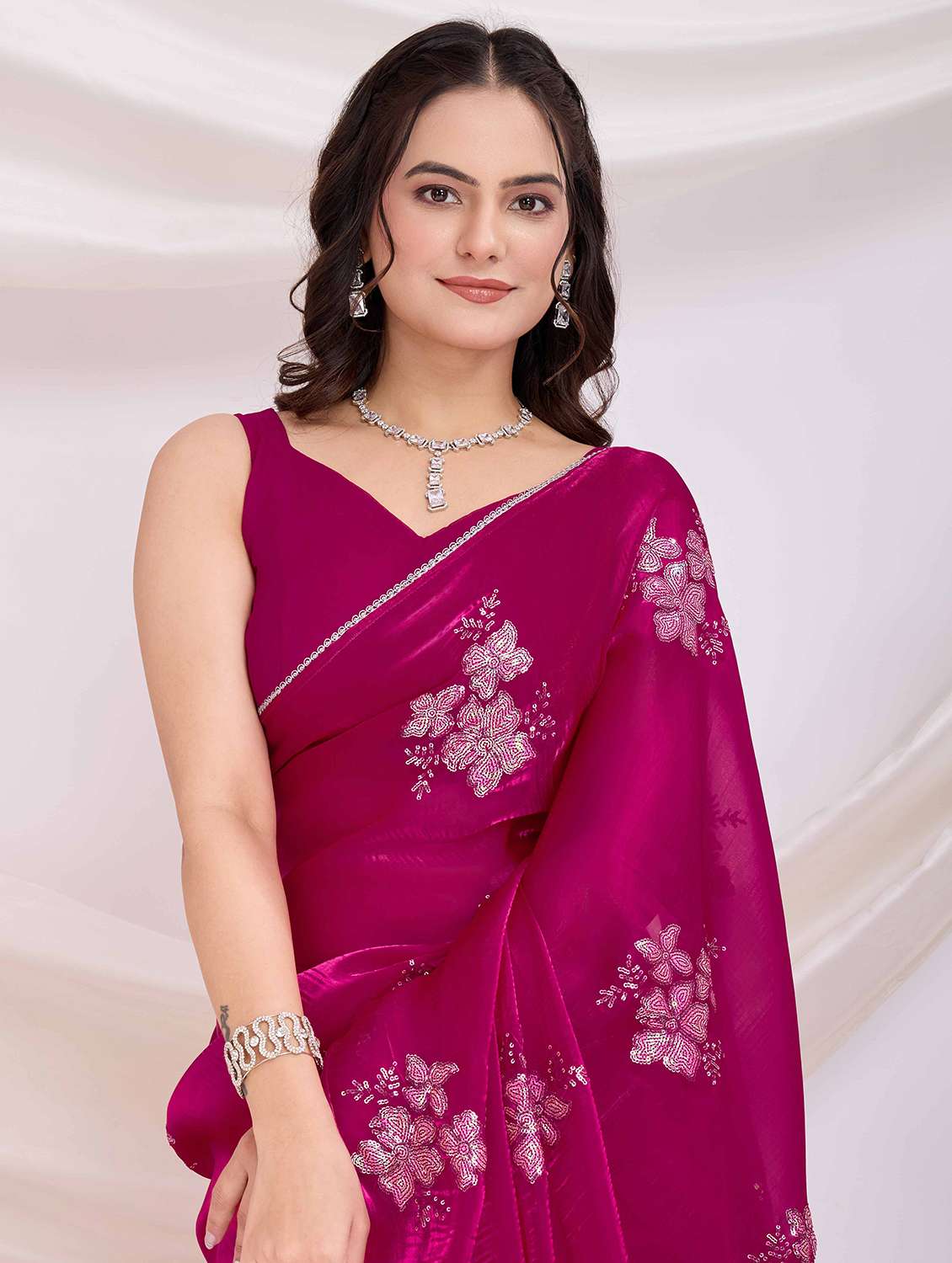 women floral embroidered saree with blouse - 22021309 -  Standard Image - 3