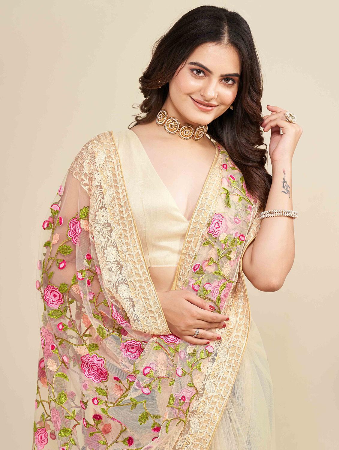 women floral embroidered saree with blouse - 22021357 - Standard Image - 3