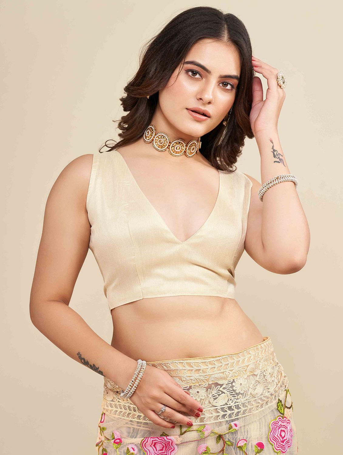 women floral embroidered saree with blouse - 22021357 - Standard Image - 5