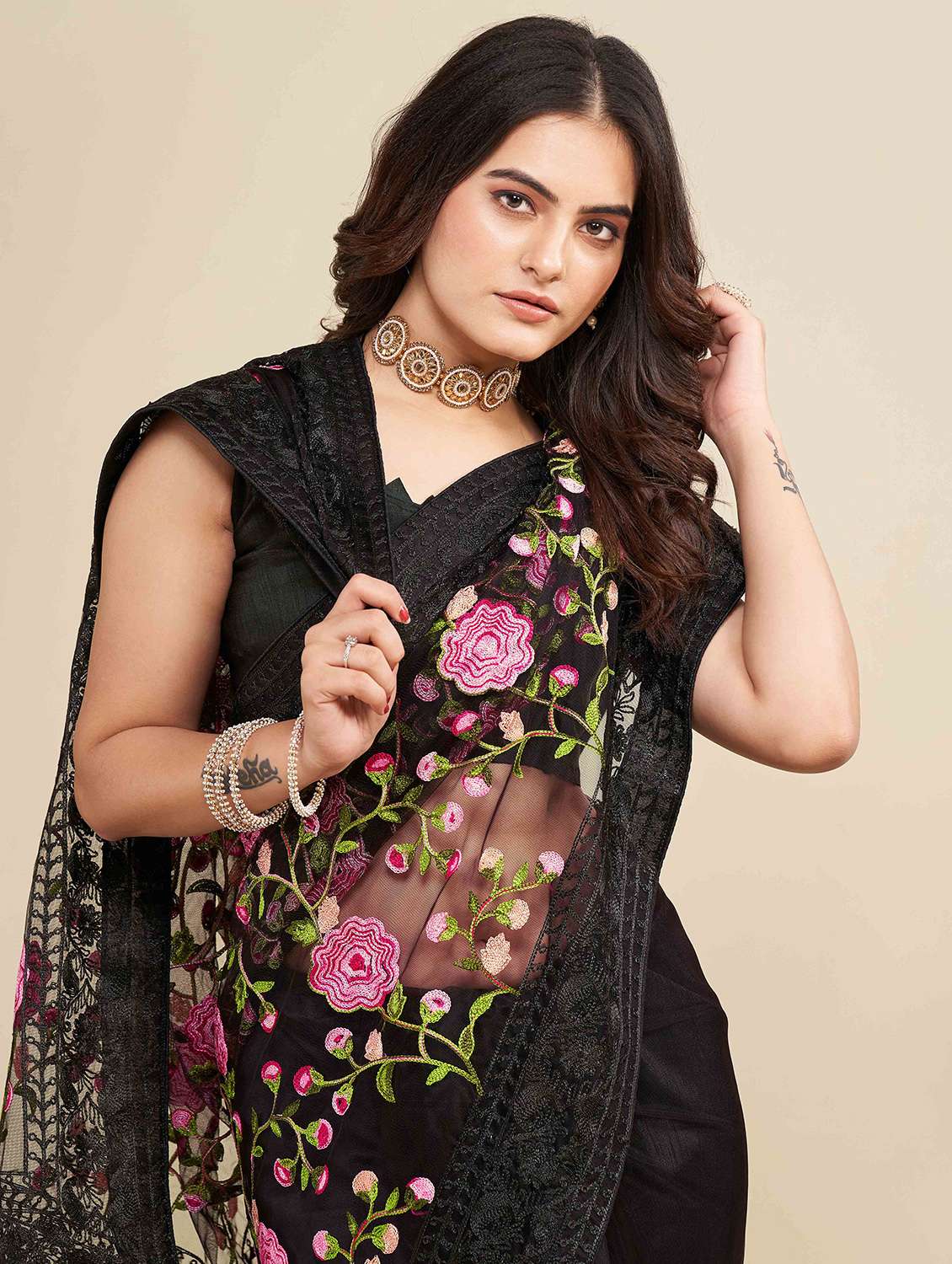 women floral embroidered saree with blouse - 22021361 -  Standard Image - 3