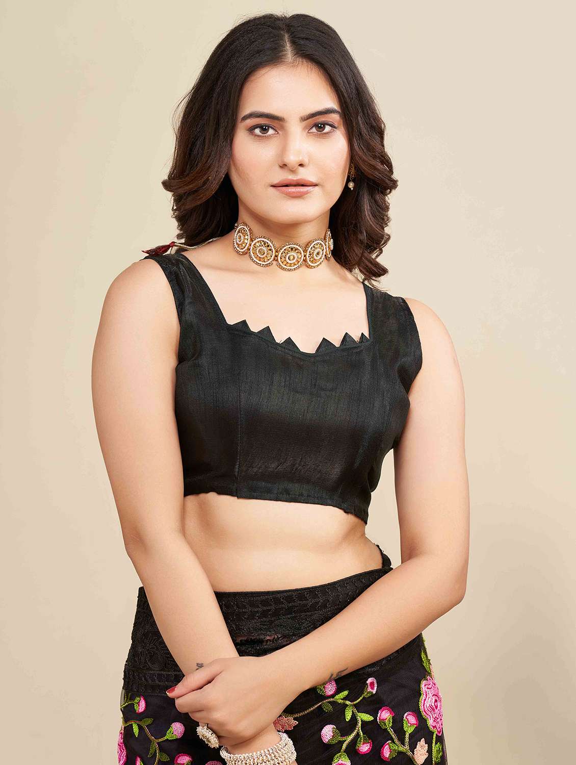 women floral embroidered saree with blouse - 22021361 -  Standard Image - 5