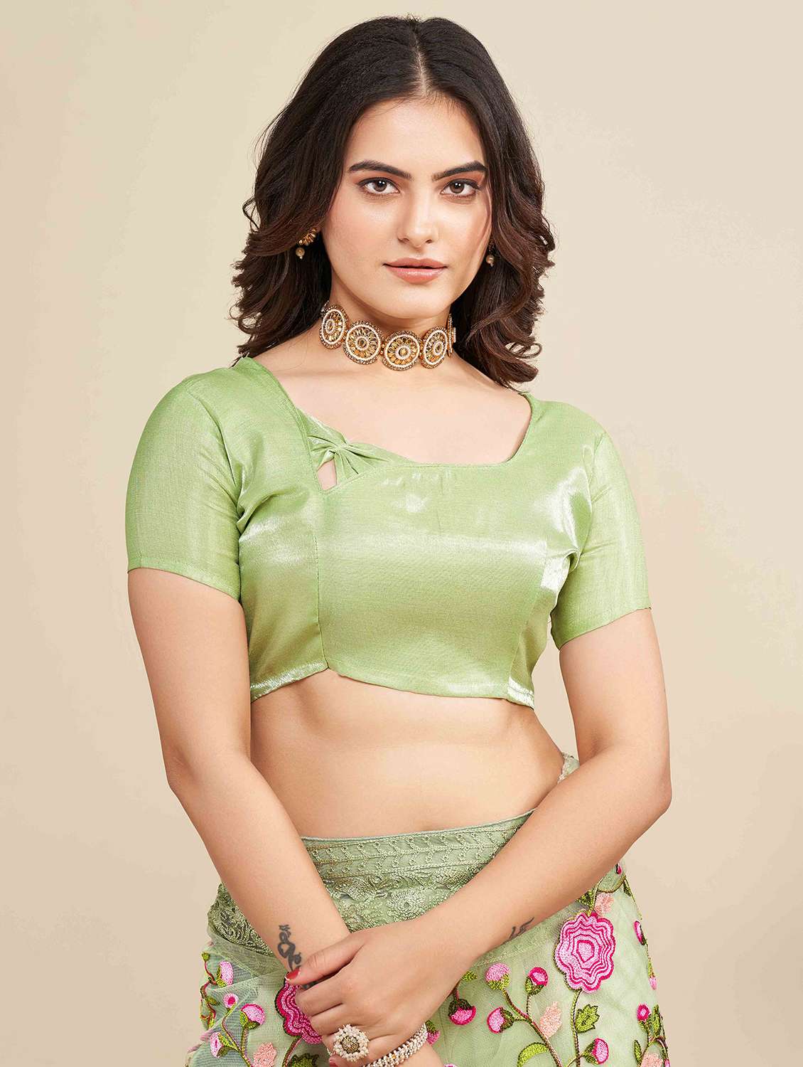 women floral embroidered saree with blouse - 22021362 -  Standard Image - 5