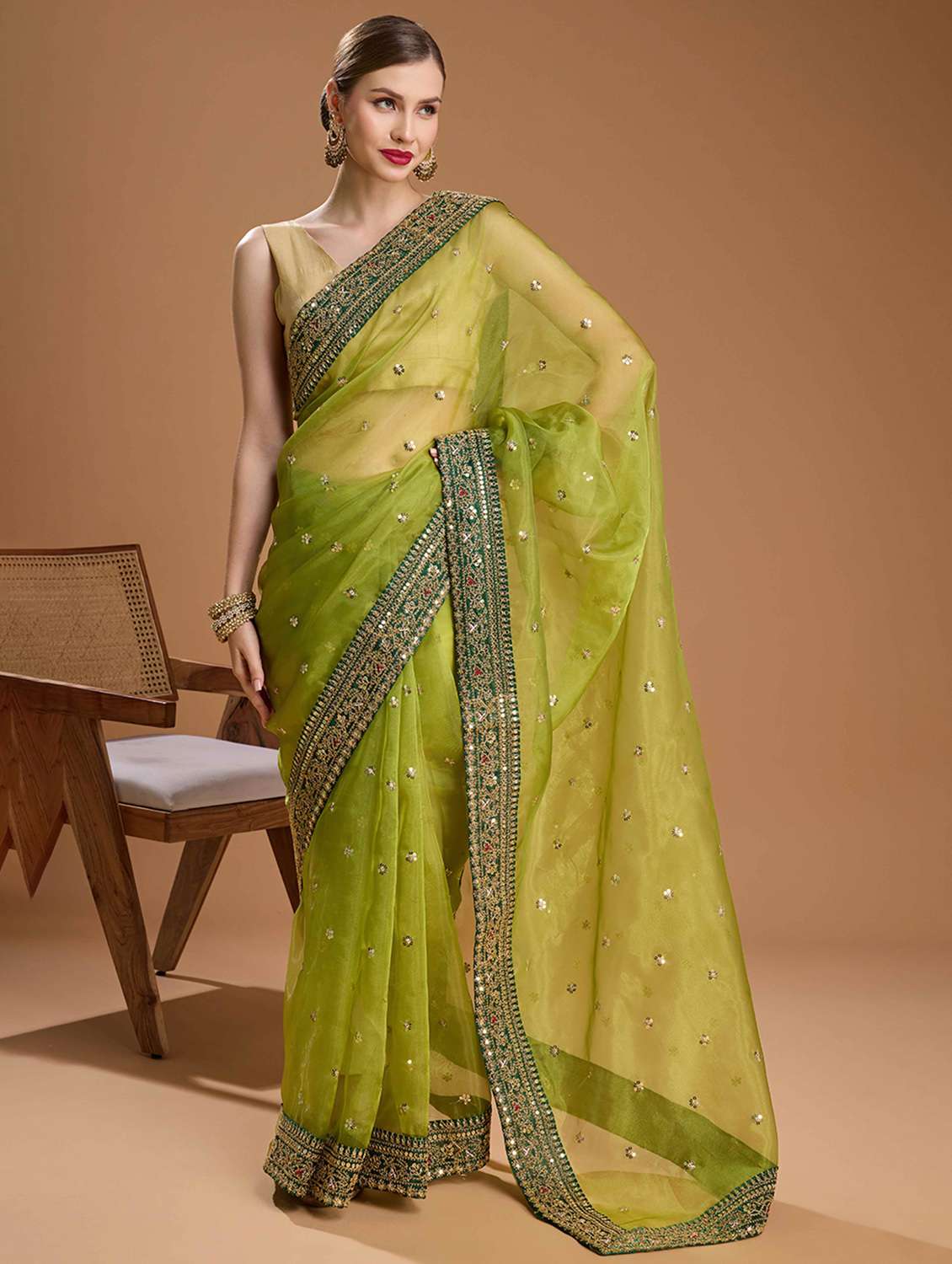 women solid with work bordered saree with blouse - 22021392 -  Zoom Image - 0