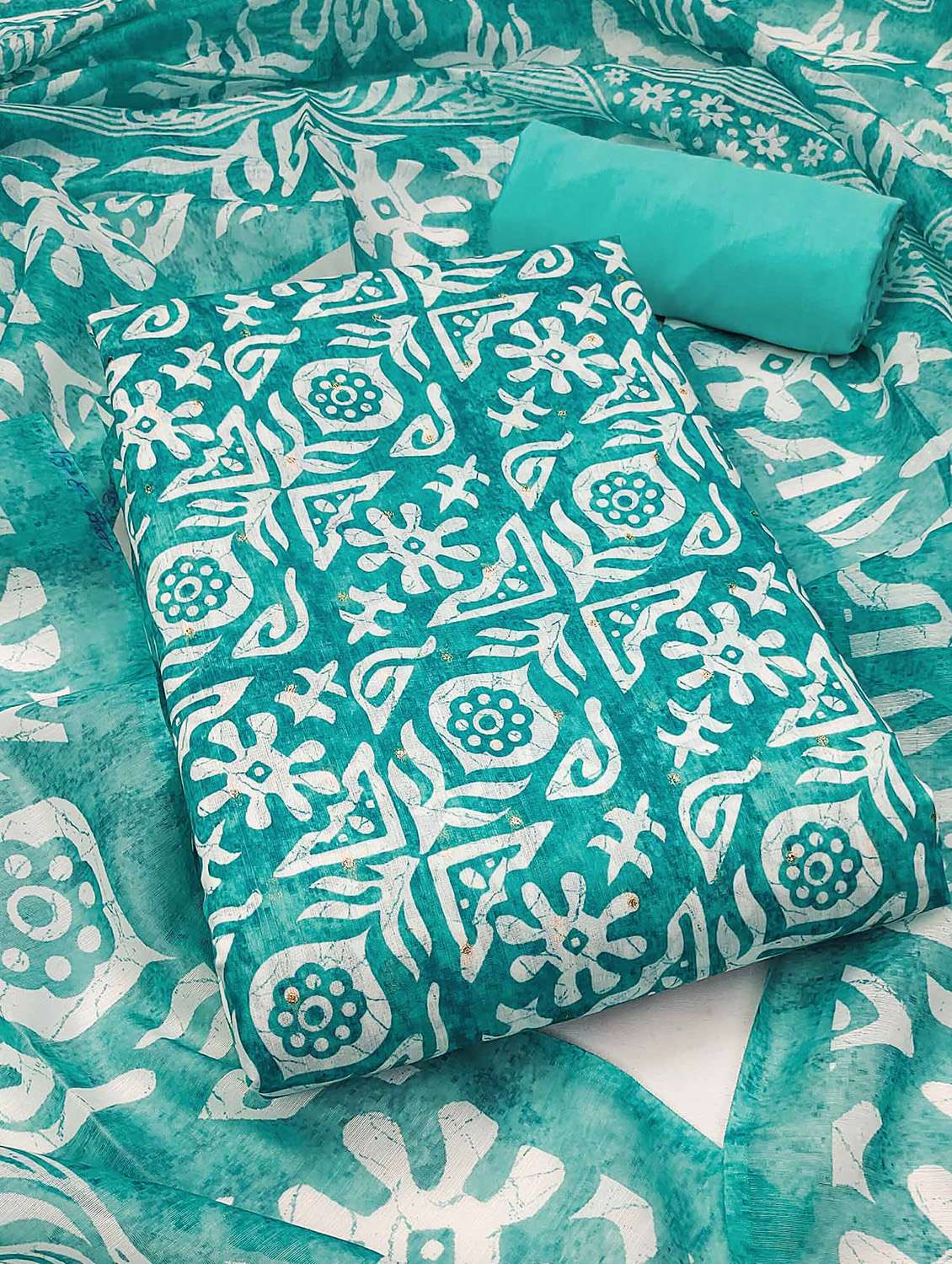 women printed unstitched suit set