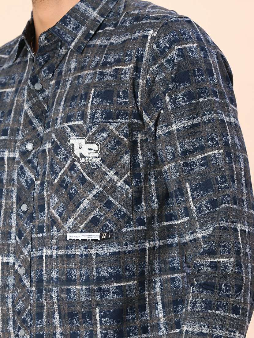 men checkered long sleeve regular fit casual shirt - 22022182 -  Standard Image - 5