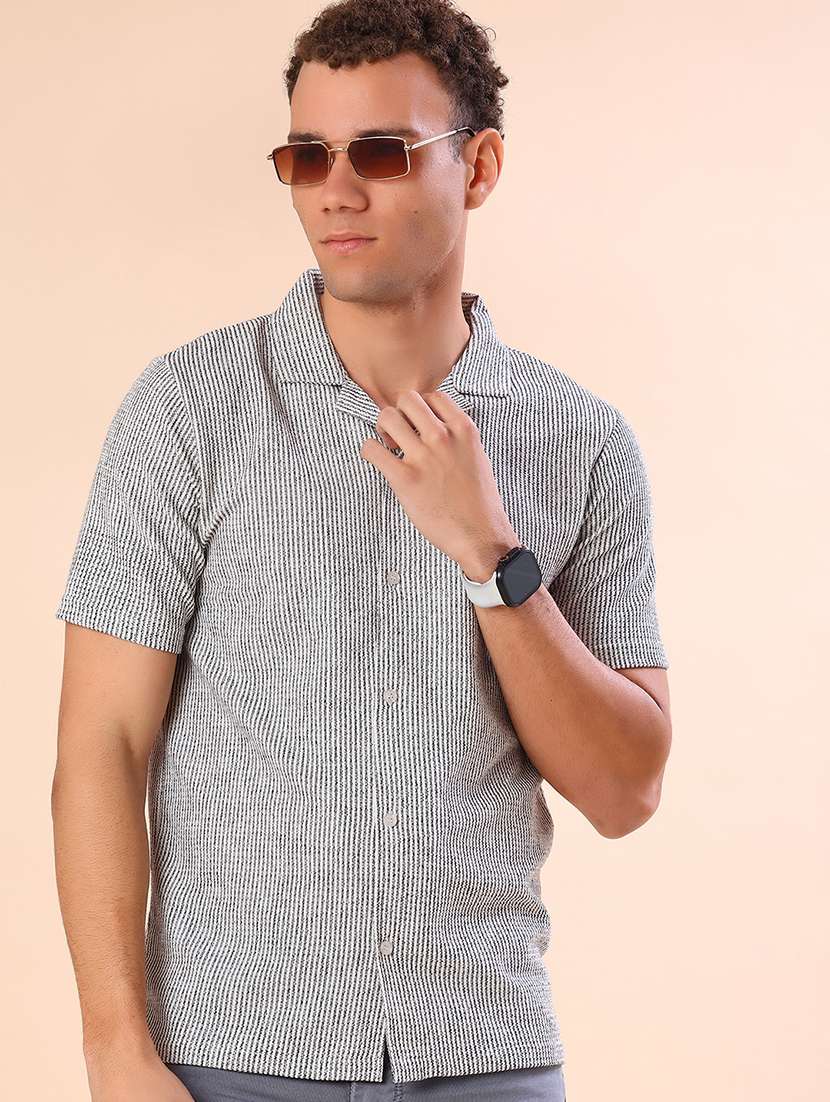 men self design short sleeve regular fit casual shirt