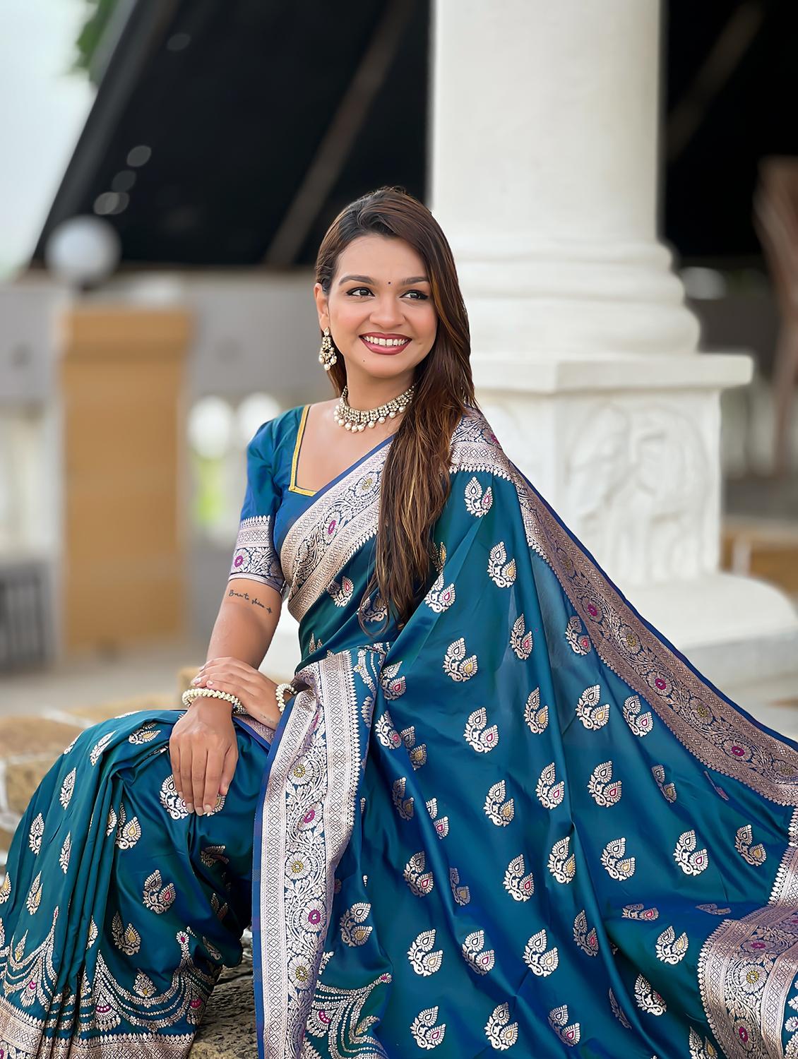 women self design banarasi saree with blouse - 22022385 - Standard Image - 3