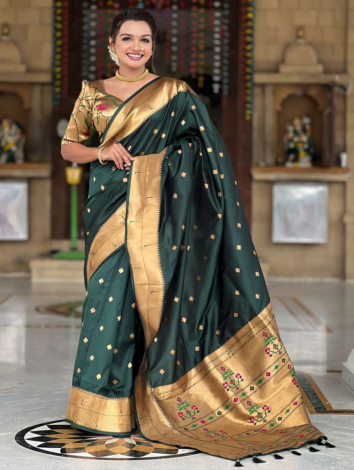 women self design paithani saree with blouse - 22022391 -  Zoom Image - 0