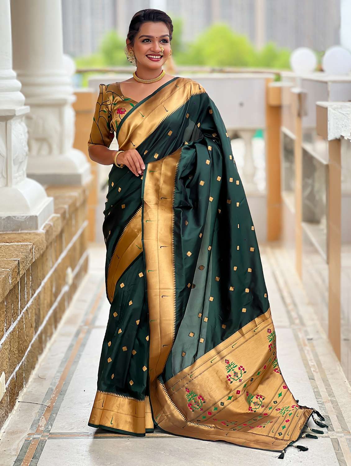 women self design paithani saree with blouse - 22022391 - Standard Image - 3