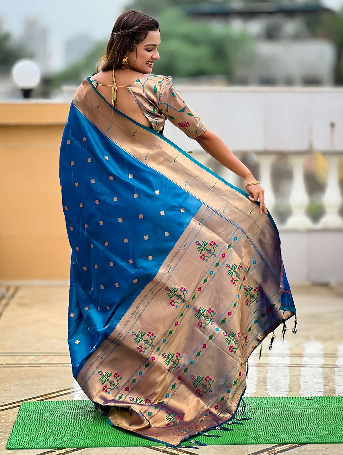 women self design paithani saree with blouse - 22022392 -  Standard Image - 5