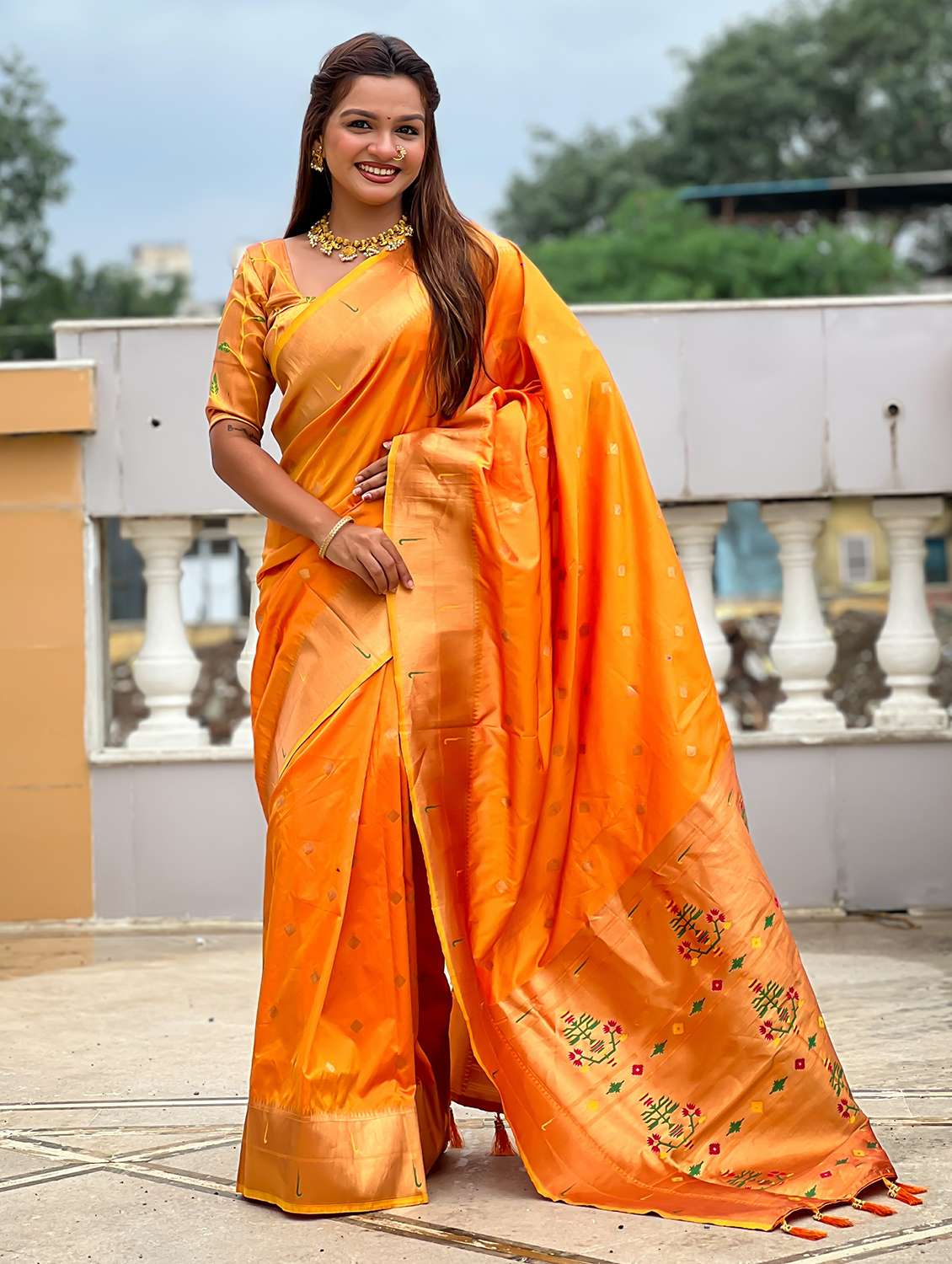 women self design paithani saree with blouse - 22022394 -  Zoom Image - 0