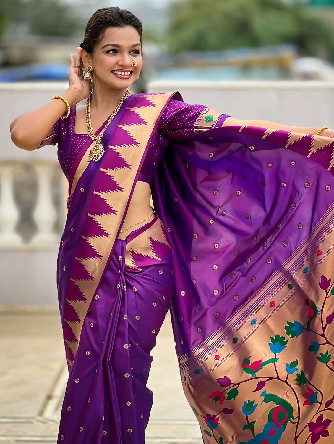 women self design paithani saree with blouse - 22022399 - Standard Image - 3