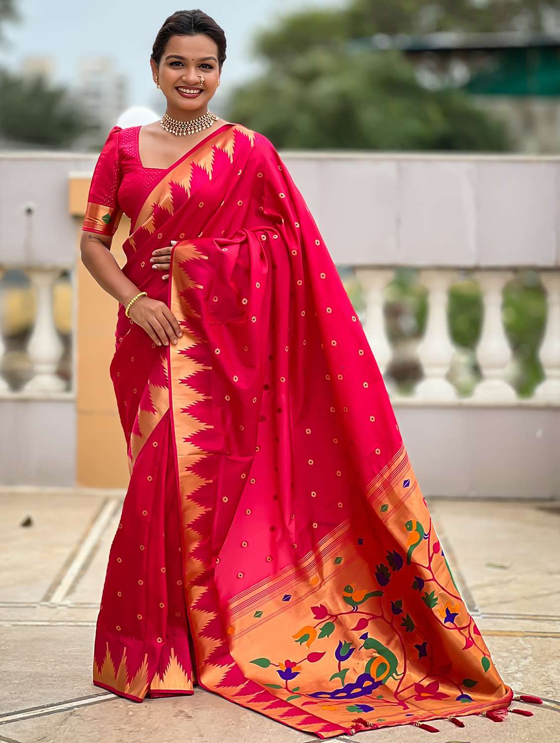 women self design paithani saree with blouse - 22022403 - Standard Image - 5