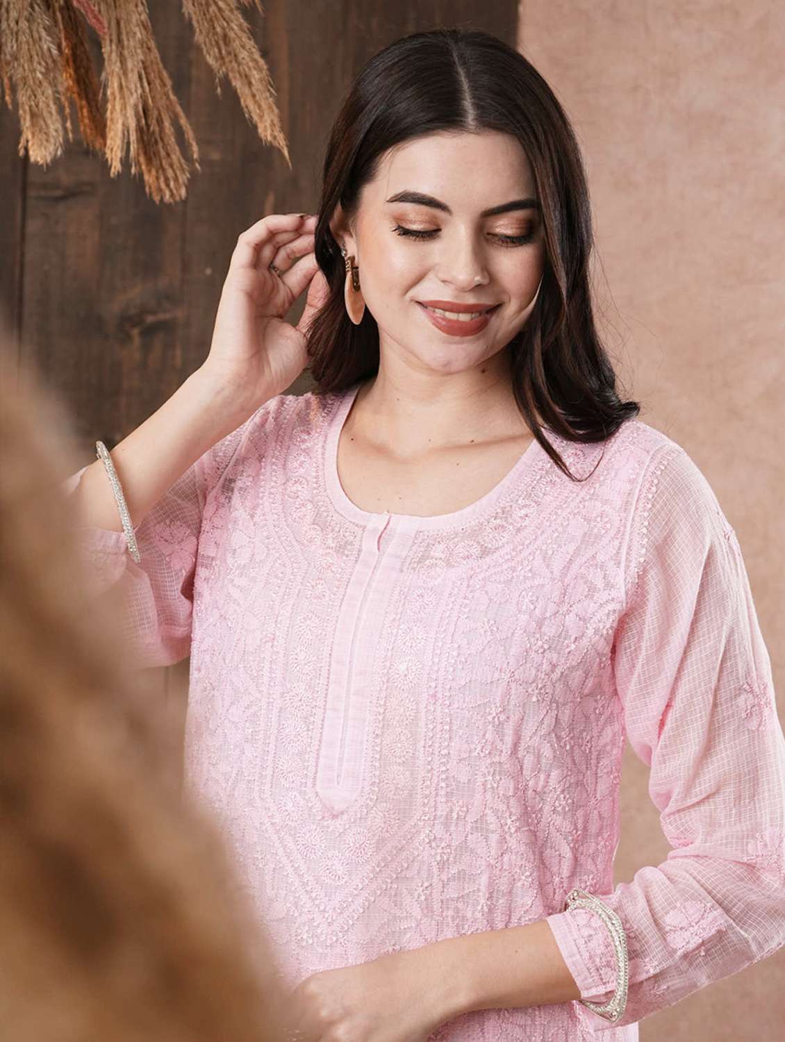 women chikankari three quarter sleeve straight kurta - 22022482 -  Standard Image - 5