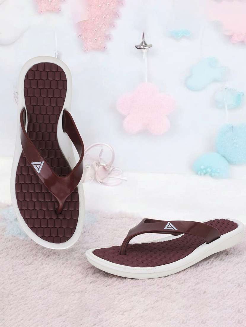 women solid maroon slip on flip flop