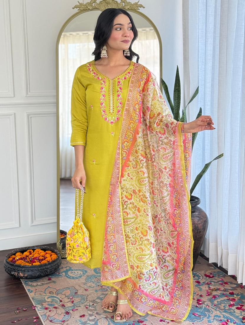 women embroidered three quarter sleeve kurta pant with dupatta set - 22024888 - Zoom Image - 0