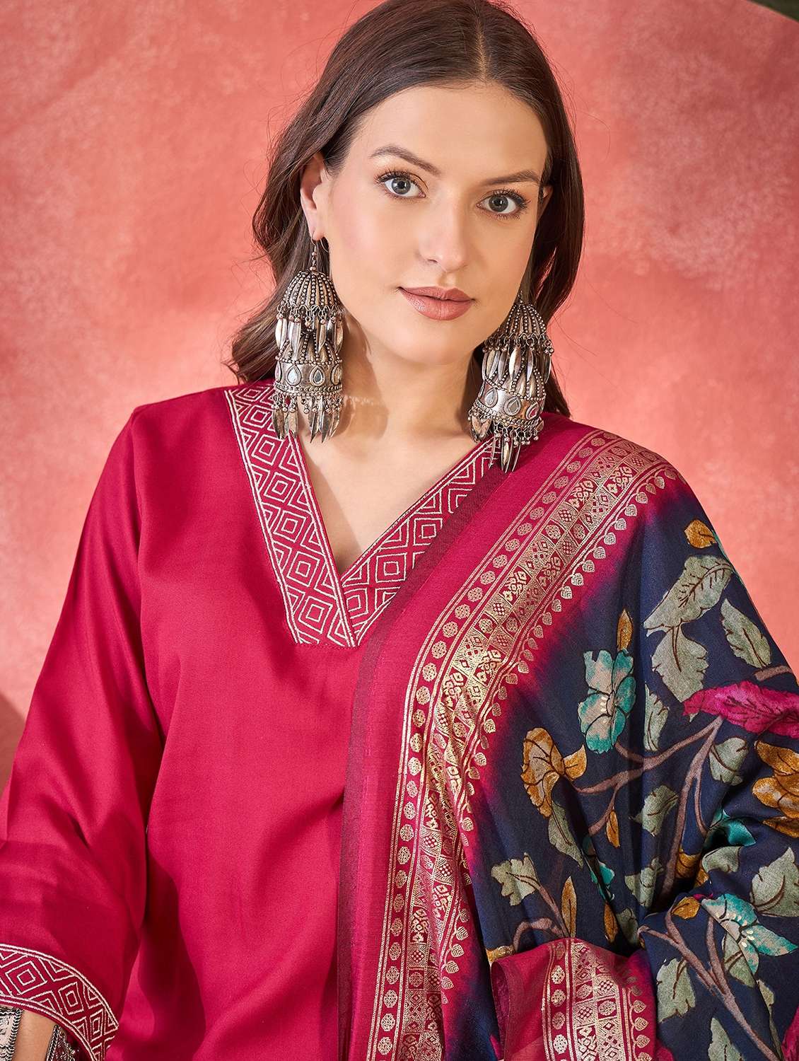 women solid three quarter sleeve kurta pant with dupatta set - 22026237 - Standard Image - 5