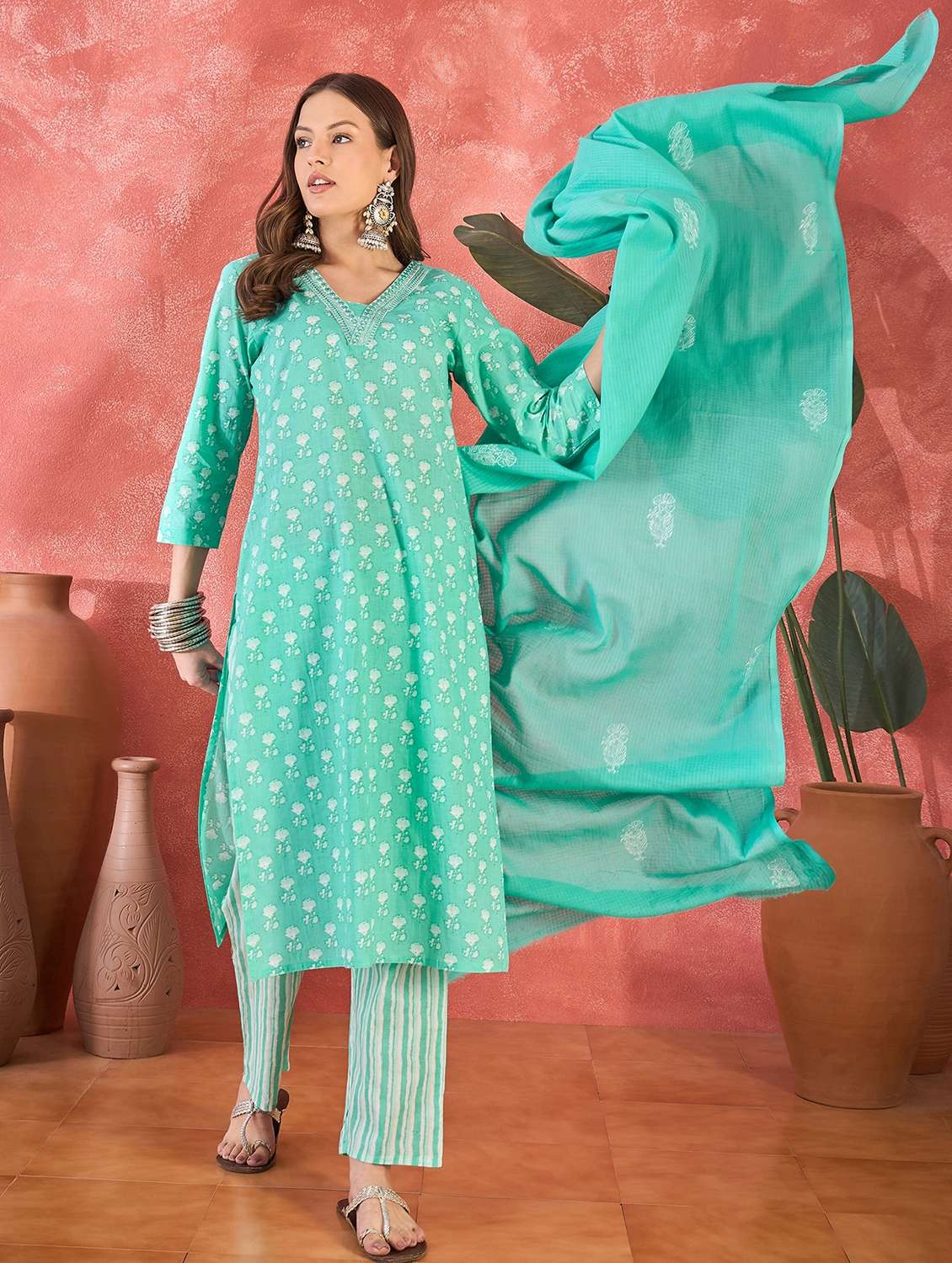 women printed three quarter sleeve kurta pant with dupatta set