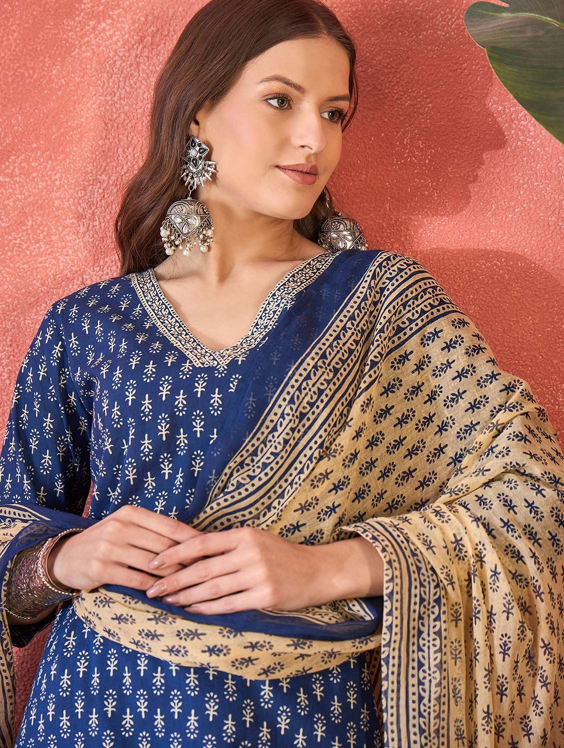 women printed three quarter sleeve kurta pant with dupatta set - 22026244 - Standard Image - 5