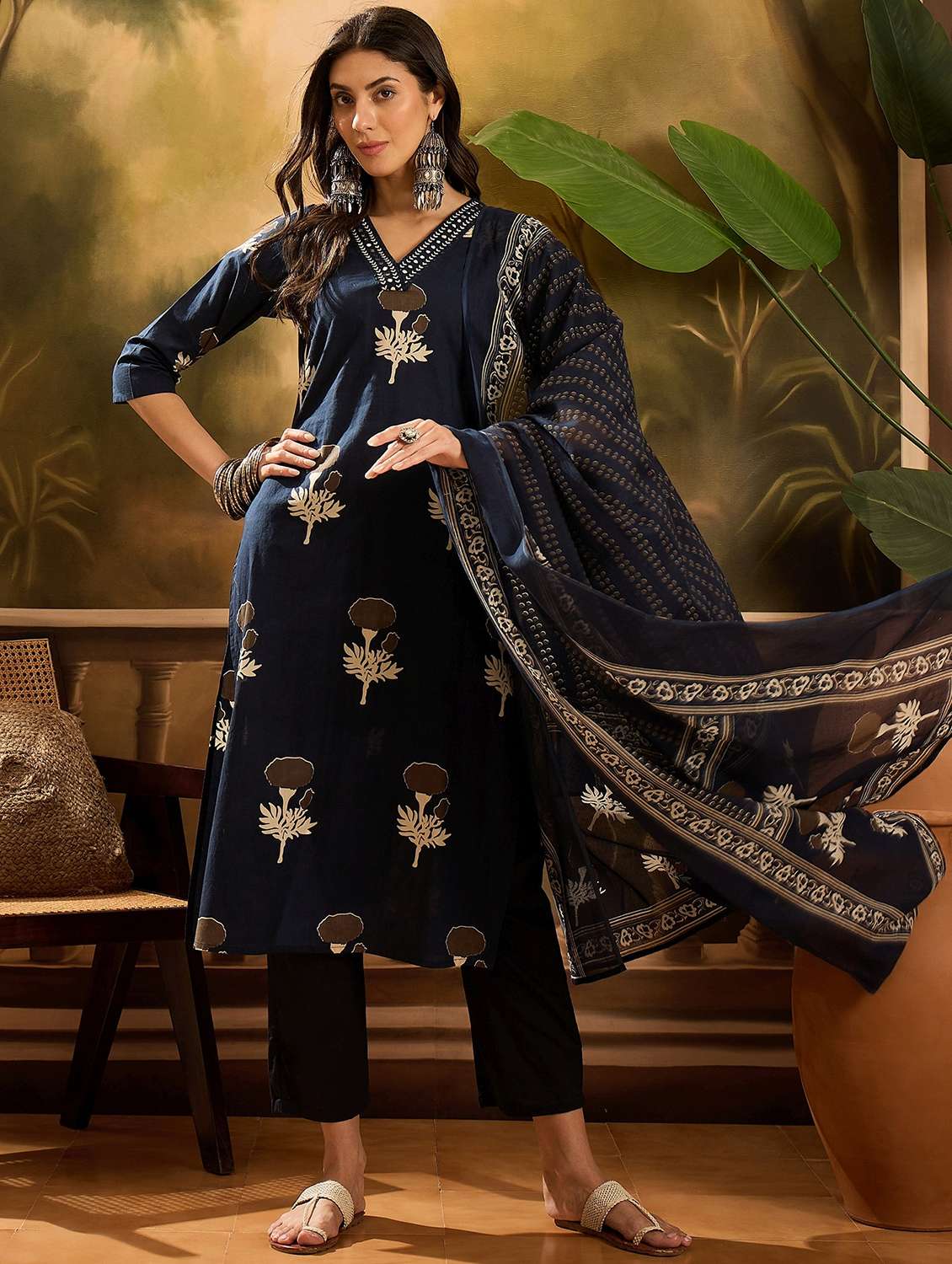 women floral printed three quarter sleeve kurta pant with dupatta set