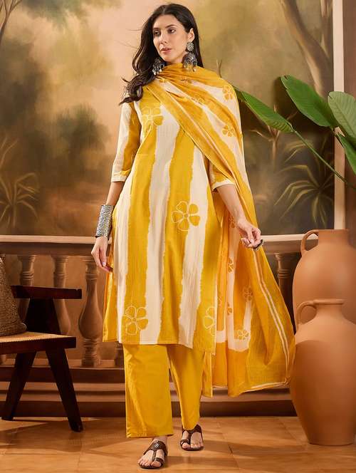 women striped three quarter sleeve kurta pant with dupatta set - 22026269 -  Standard Image - 0