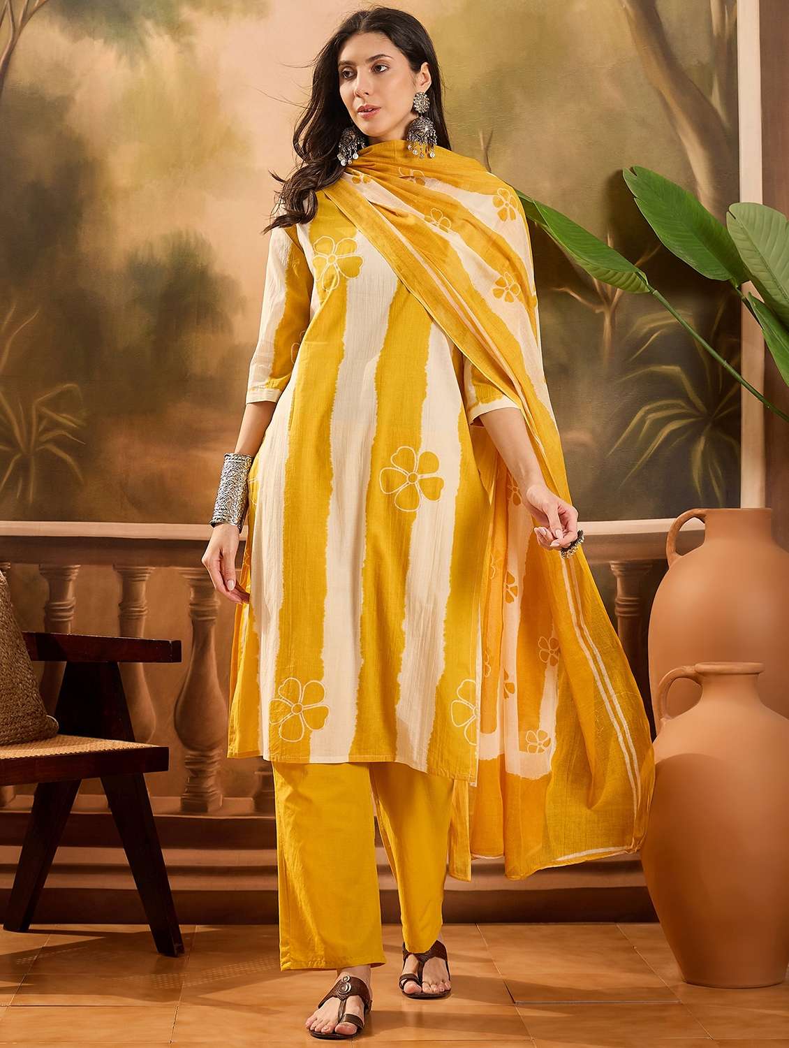 women striped three quarter sleeve kurta pant with dupatta set - 22026269 -  Zoom Image - 0