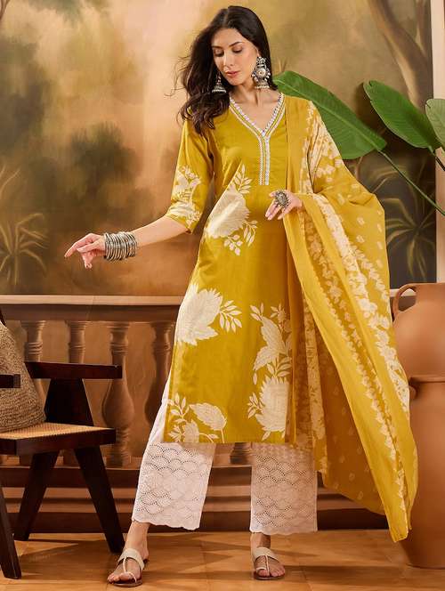 women floral printed three quarter sleeve kurta pant with dupatta set - 22026273 - Standard Image - 0