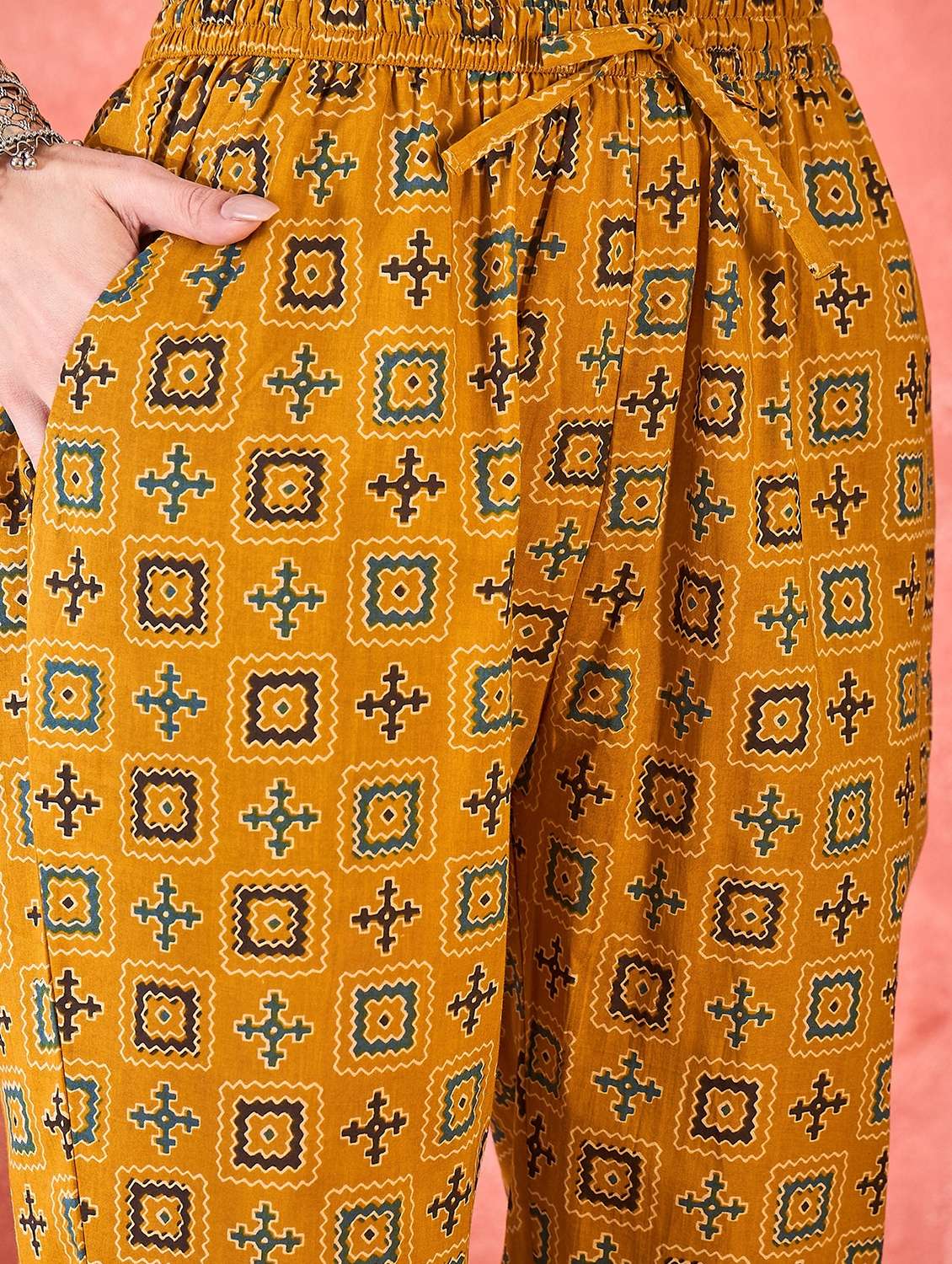 women floral printed three quarter sleeve kurta pant with dupatta set - 22026274 - Standard Image - 5