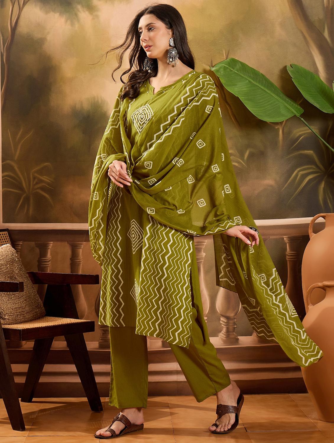 women printed three quarter sleeve kurta pant with dupatta set