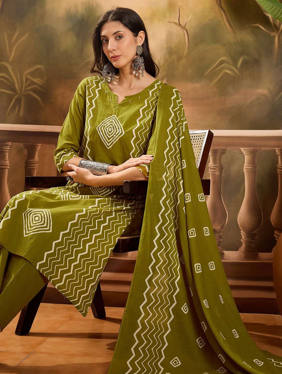 women printed three quarter sleeve kurta pant with dupatta set - 22026286 - Standard Image - 3