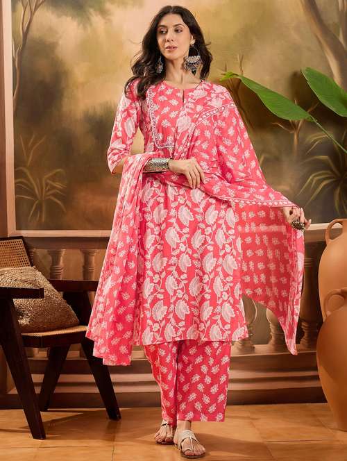 women printed three quarter sleeve kurta pant with dupatta set - 22026290 -  Standard Image - 0