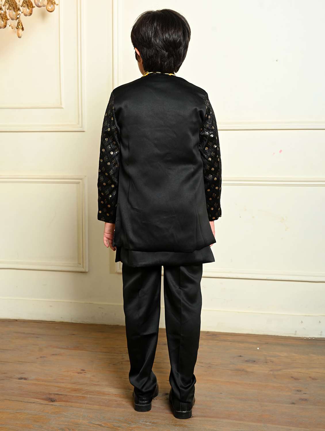 boys embroidered mandrain collar sherwani set - 22026301 - Standard Image - 3