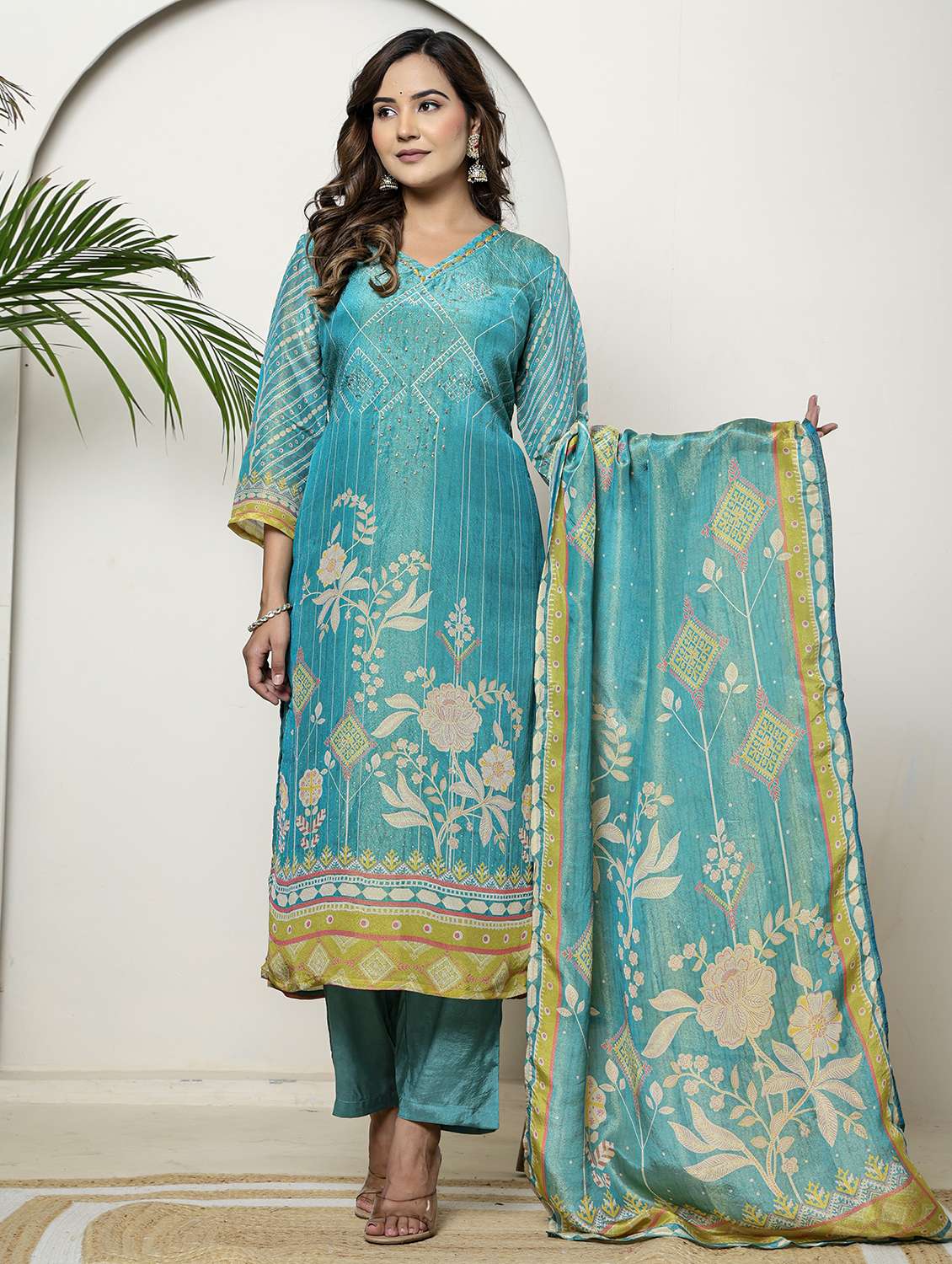 women printed three quarter sleeve kurta pant with dupatta set