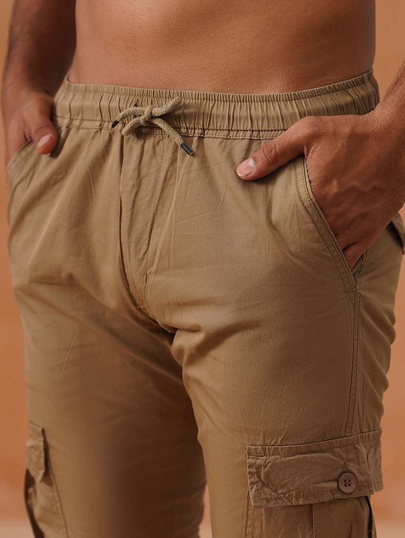men solid mid rise regular fit cargo - 22026560 -  Standard Image - 5
