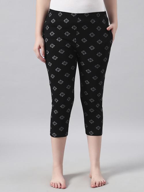 women printed mid rise capri - 22026579 - Standard Image - 0