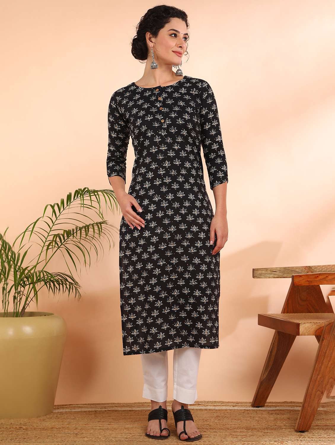 women floral print three quarter sleeve straight kurta