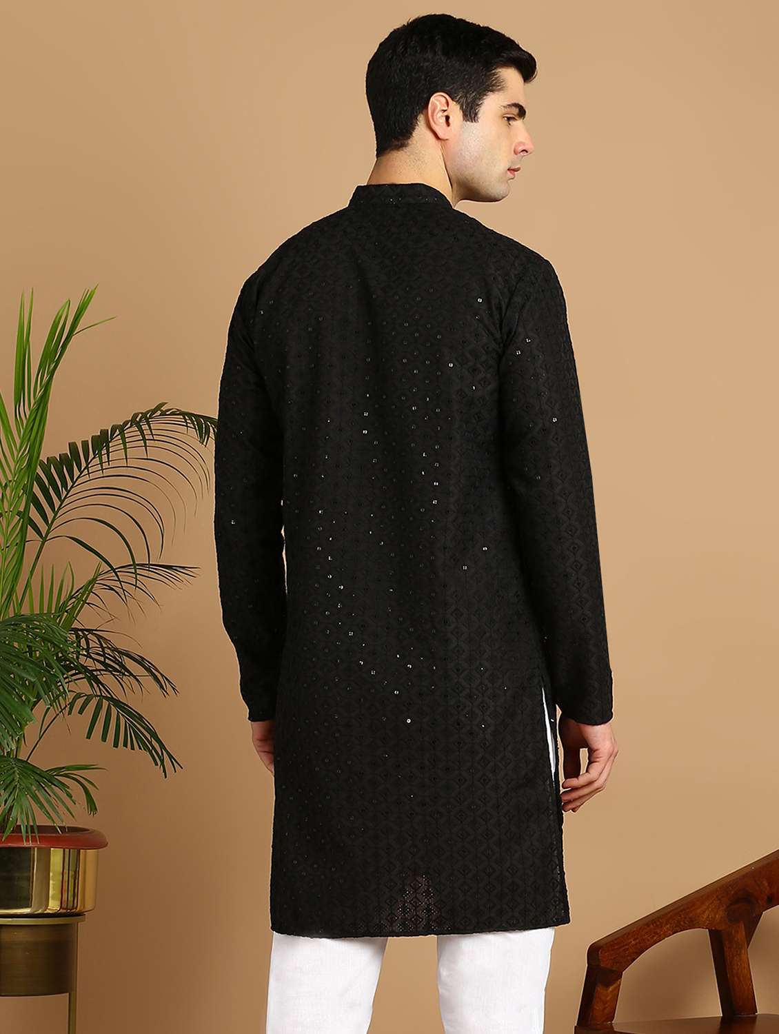 men solid with work mandarin neck long kurta - 22027133 - Standard Image - 3