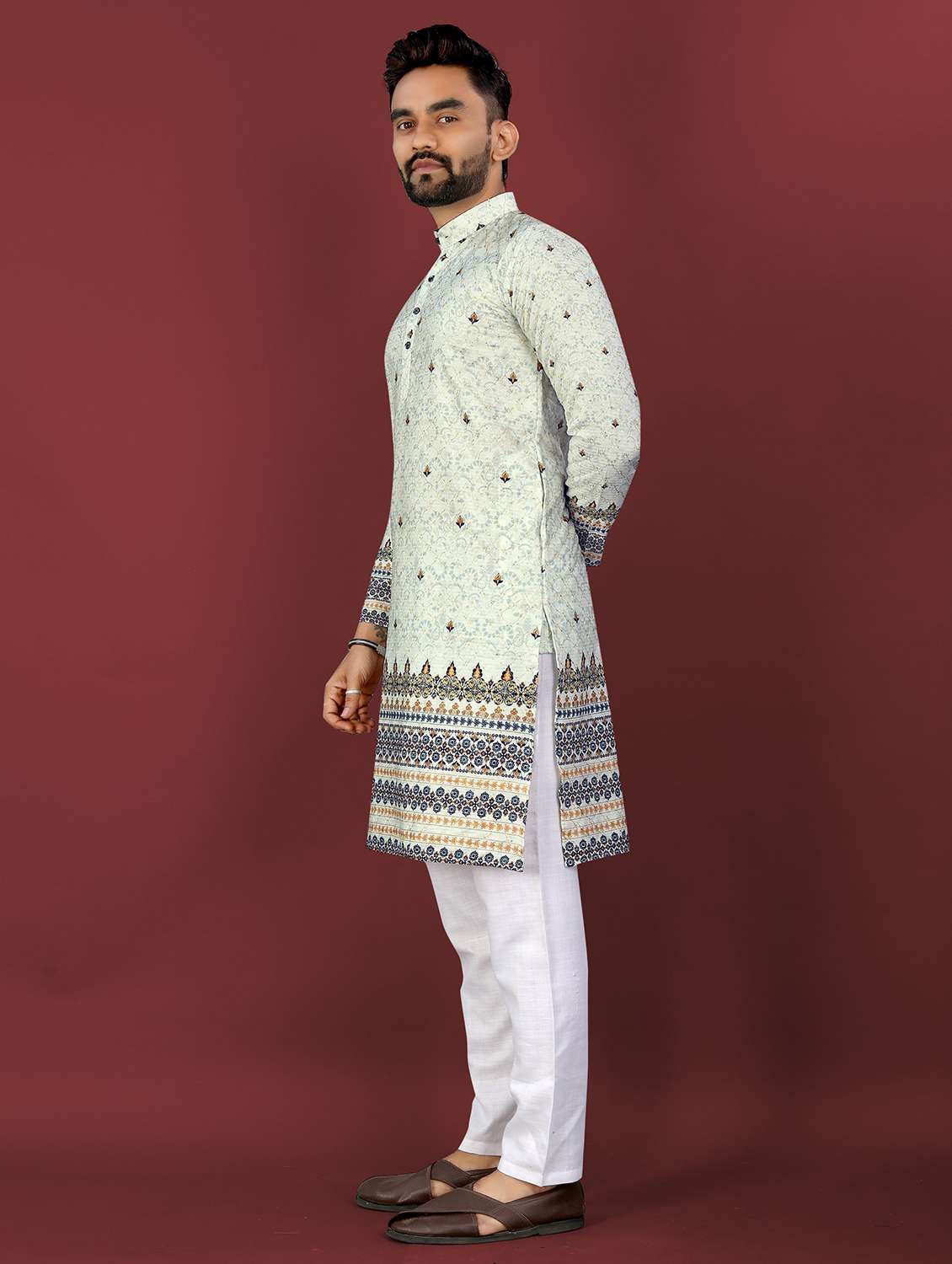 men printed mandarin neck long kurta - 22027151 - Standard Image - 3