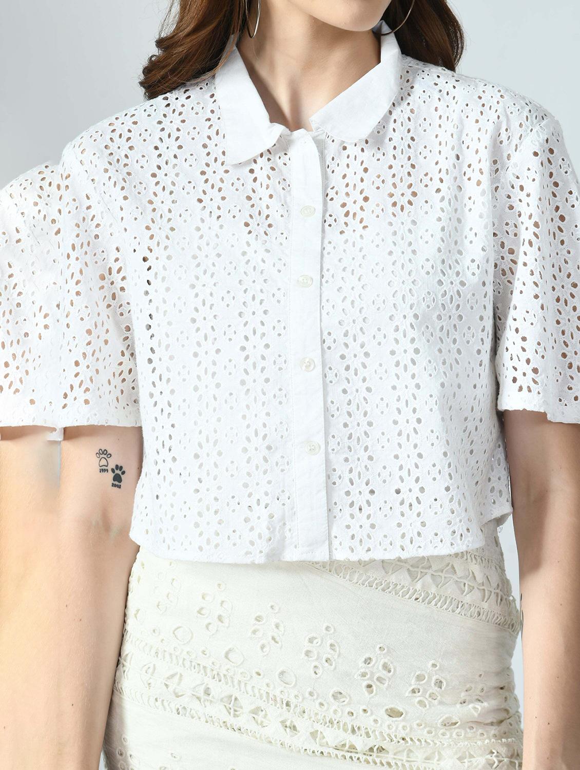 women solid collared puff sleeve crop schiffli shirt - 22028507 - Standard Image - 3