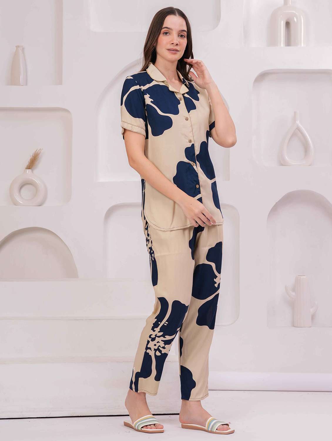 women printed nightwear pyjama set - 22029013 - Standard Image - 3
