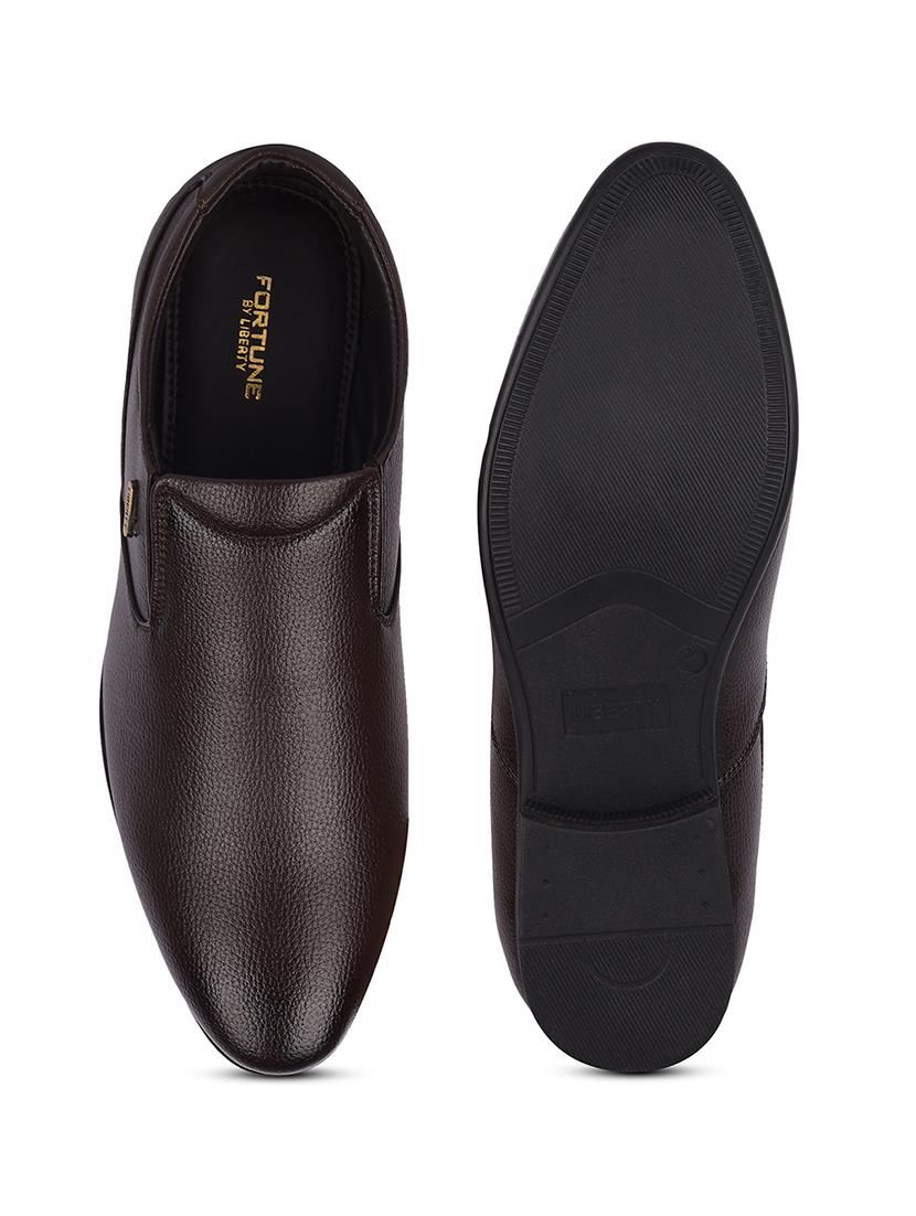 men solid slip on formal shoes - 22029095 - Standard Image - 5