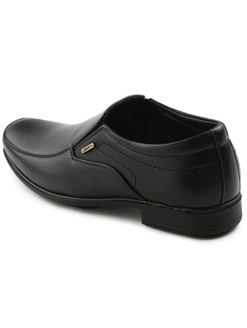 men solid slip on formal shoes - 22029096 - Standard Image - 3