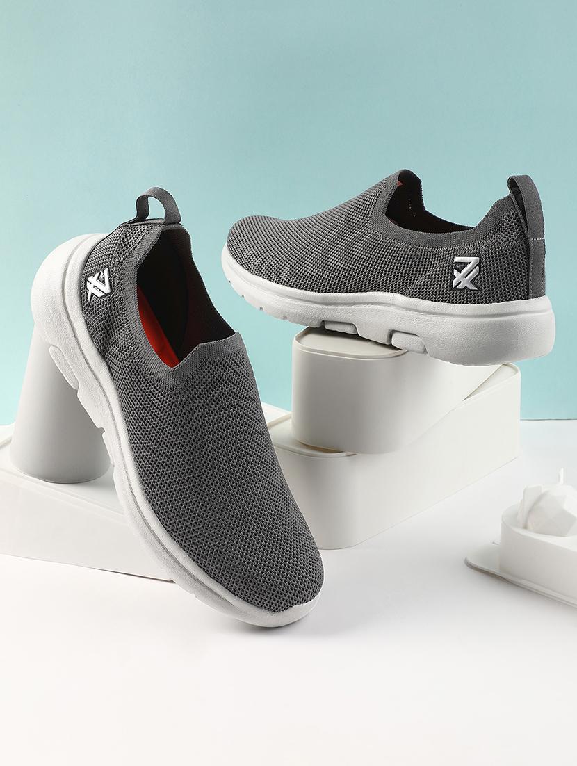 men grey slip on sport shoe